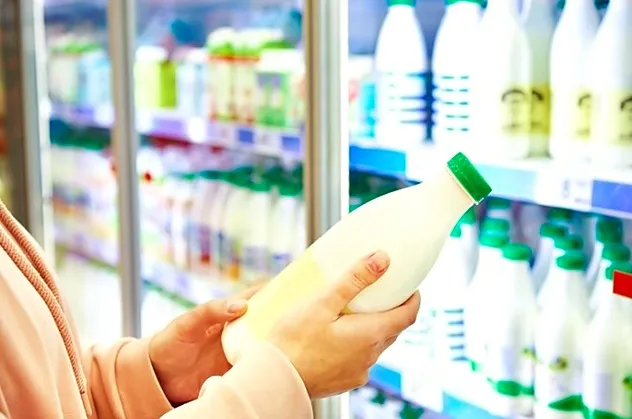 Circana: Scade consumul global de lactate