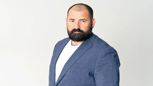 Cum comunică autentic Familia Safir: Parteneriat pe termen lung cu Chef Adrian Hădean