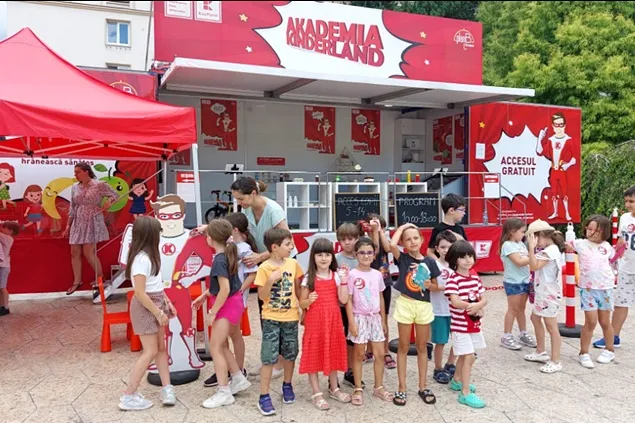 Caravana Akademia Kinderland, ediția 2023, ajunge în vestul țării