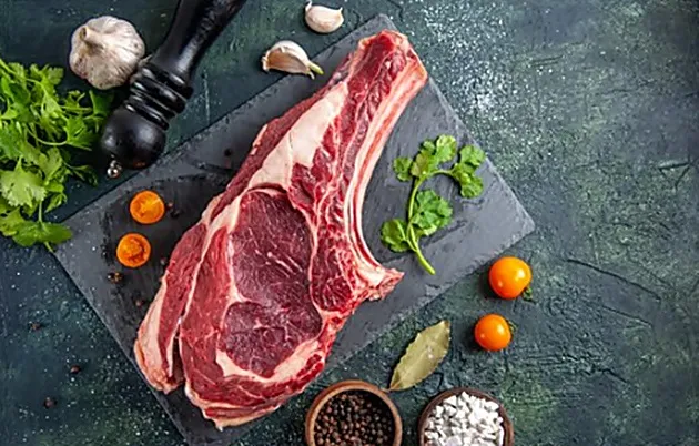 Rabobank: Producția de carne de vită se va contracta