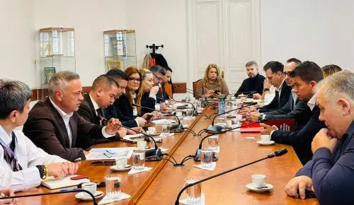 Ministrul Agriculturii: discuții cu AMRCR pentru creșterea prezenței produselor românești la raft în sezonul de iarnă