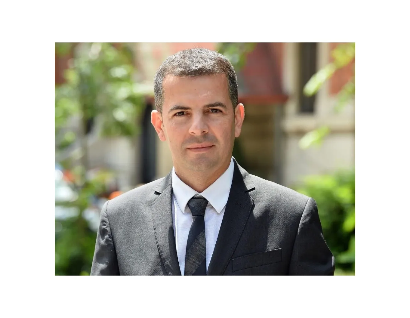 În 2009, la conducerea APIA, sistemul de plăți directe a trecut prin unul dintre cele mai tensionate momente: riscul pierderii a aproximativ 1,6 miliarde de euro.